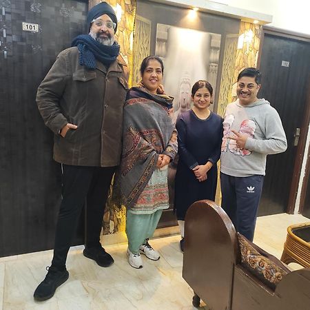 4N Homestay- Golden Temple View Amritsar Eksteriør bilde